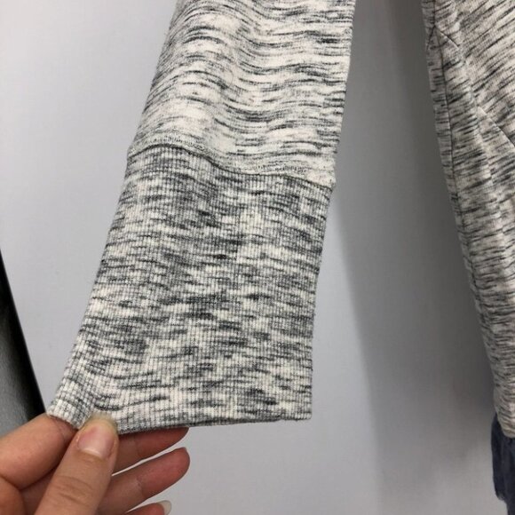 Anthropologie  Saturday Sunday Elora heathered grey 3/4 sleeve w/ruffle blue hem - Picture 11 of 15